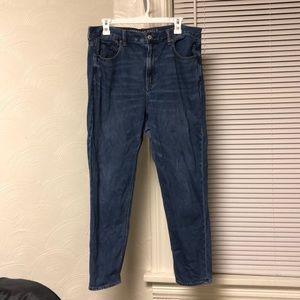 American eagle “mom jean”